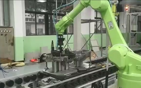 打磨机器人打磨后再装配应用案例视频