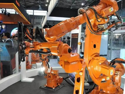 焊接机器人由哪些系统构成